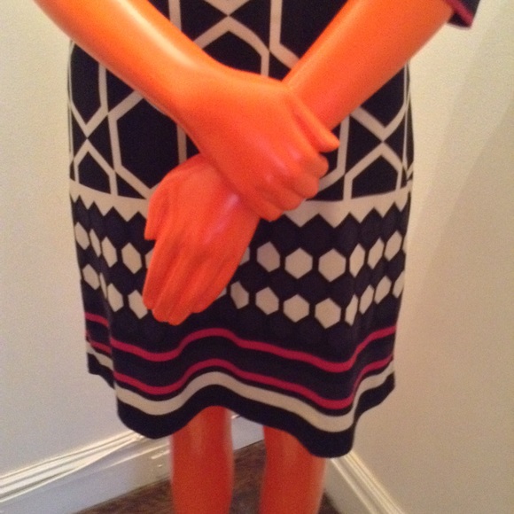 DRESS  - Eliza J - - Picture 5 of 8